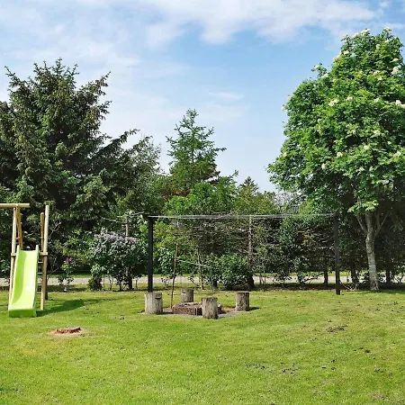 Five-bedroom Holiday In Hadsund 2 Øster Hurup