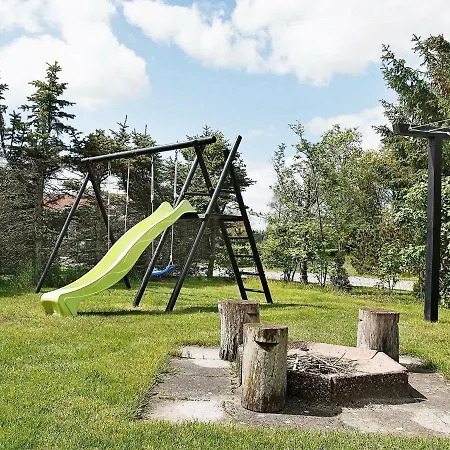 Five-bedroom Holiday In Hadsund 2